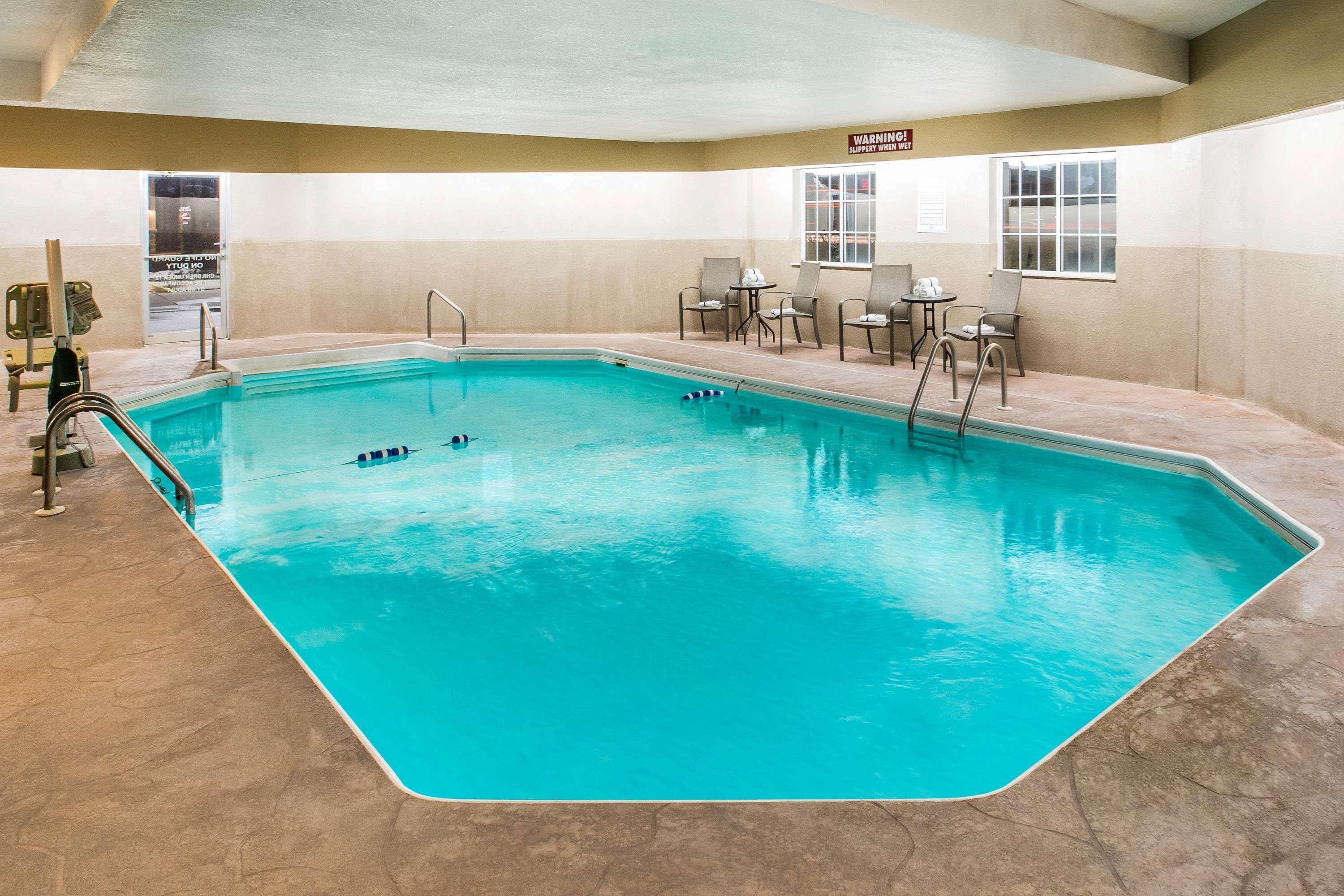 Hotel Super 8 By Wyndham Altoona Exteriér fotografie